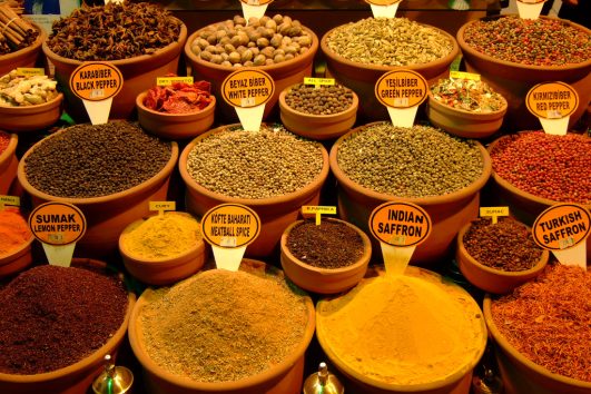 Bosporus Cruise & Spice Market & Rustem Pasa Mosque & Beylerbeyi Palace